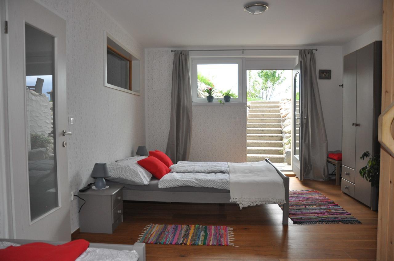 Apartma Romana Spodnji Otok エクステリア 写真